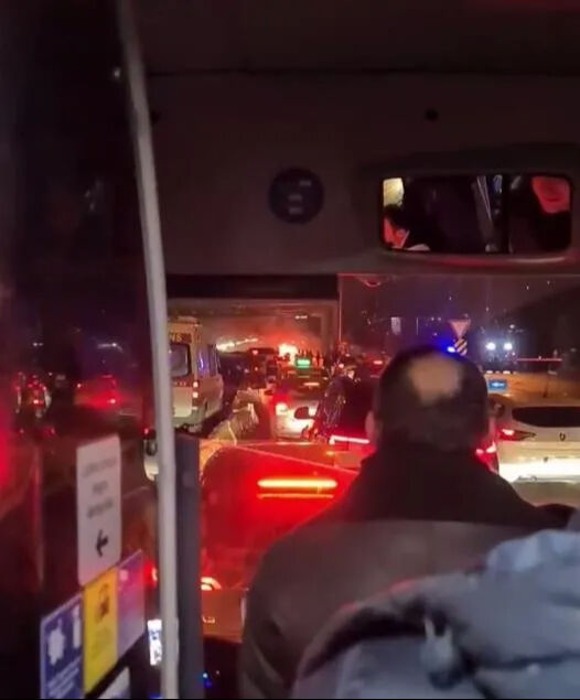 15 Temmuz Şehitler Köprüsü'nde sıcak saatler! Trafiğe kapatıldı - 2. Resim