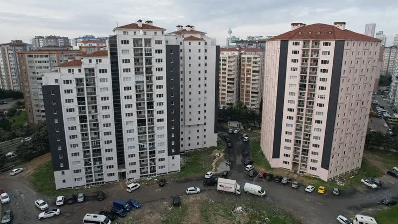 Çürüyen 27 yıllık 'ölüm' inşaatını makyajla sattılar! Kolonları patlak, her an yıkılabilir... - 1. Resim