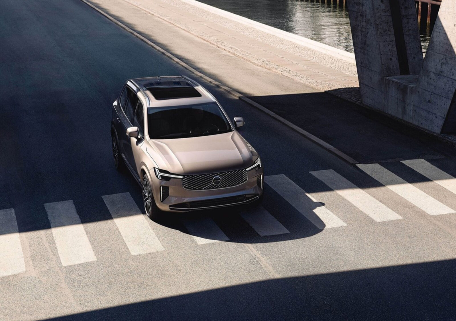 2025’e girerken makyaj tazeledi: Yeni Volvo XC90 - 1. Resim