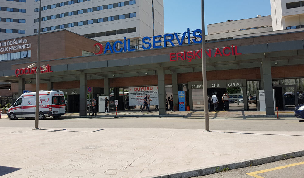 31 Aralık-1 Ocak kargolar, eczaneler, hastaneler, sağlık ocakları açık mı? Yılbaşında kapalı olan kurumlar! - 1. Resim