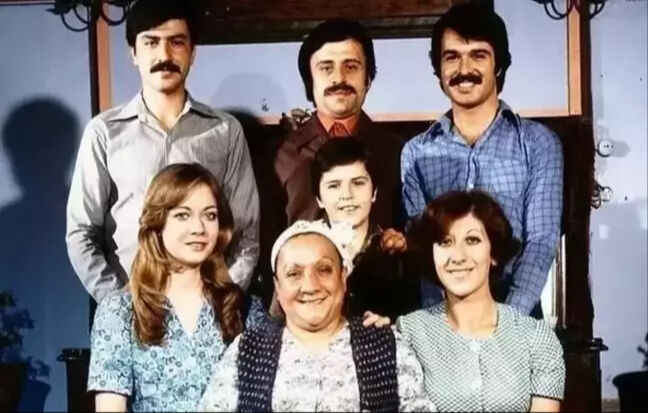 Aile Şerefi oyuncuları kimler? Bu akşam Star’da ekrana geliyor  Aile Şerefi oyuncuları kimler? Bu akşam Star’da ekrana geliyor  - 2. Resim