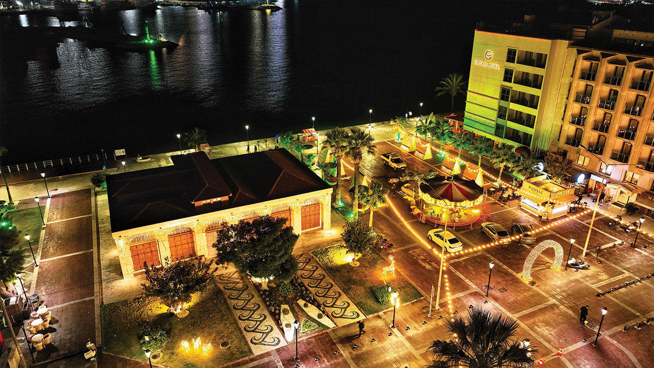 İzmir'in ünlü tatil bölgesi Çeşme'de oteller doldu! Yılbaşı öncesi çılgınlık - 2. Resim