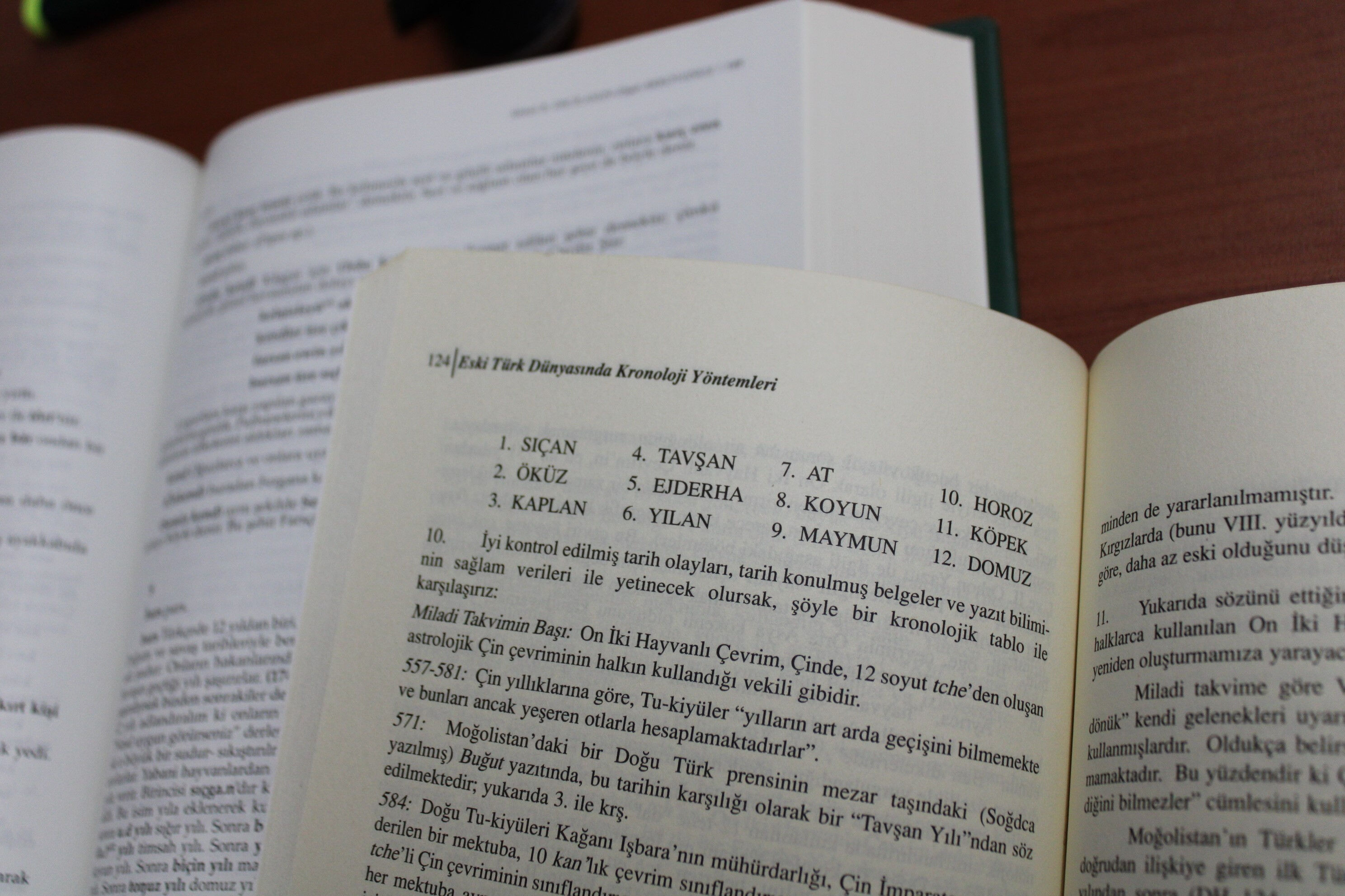 'Türklerde yılbaşı kutlaması var mı' tartışması aydınladı: Benzerlik de yok! 'Türklerde yılbaşı kutlaması var mı' tartışması aydınladı: Benzerlik de yok! - 2. Resim