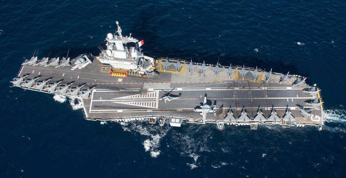 1968'den bu yana ilk! NATO ülkesi Pasifik Okyanusu'na uçak gemisi gönderdi - 1. Resim