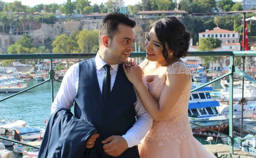 20 gün önce boşandığı karısını üzerine benzin dökerek yaktı! Kahreden anlar kamerada - 1. Resim