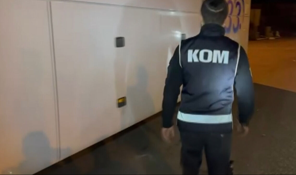 Adana'da gümrük kaçağı telefonlar yakalandı! Piyasa değeri 4 milyondan TL'den fazla Adana'da gümrük kaçağı telefonlar yakalandı! Piyasa değeri 4 milyondan TL'den fazla - 2. Resim