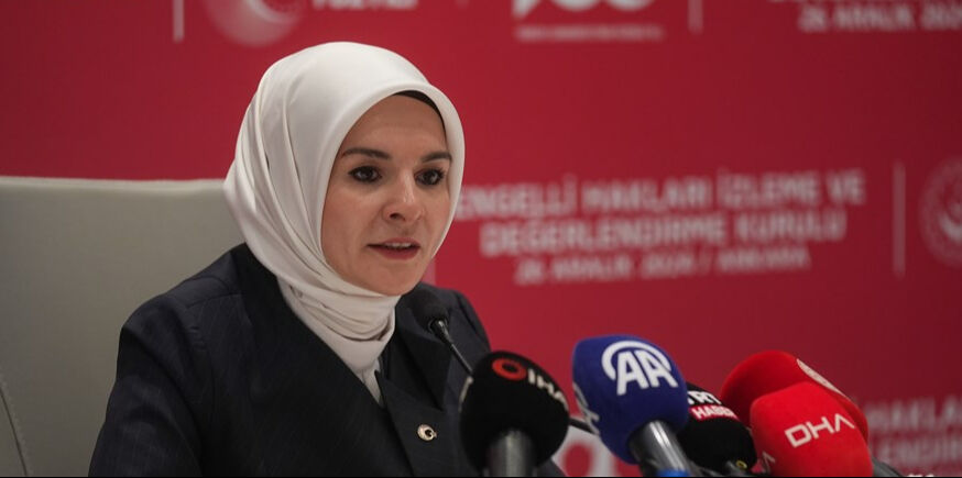 Bakan Mahinur Özdemir Göktaş'tan bakım kuruluşlarına sert uyarı: Olumsuzluk varsa gerekeni yaparız Bakan Mahinur Özdemir Göktaş'tan bakım kuruluşlarına sert uyarı: Olumsuzluk varsa gerekeni yaparız - 2. Resim