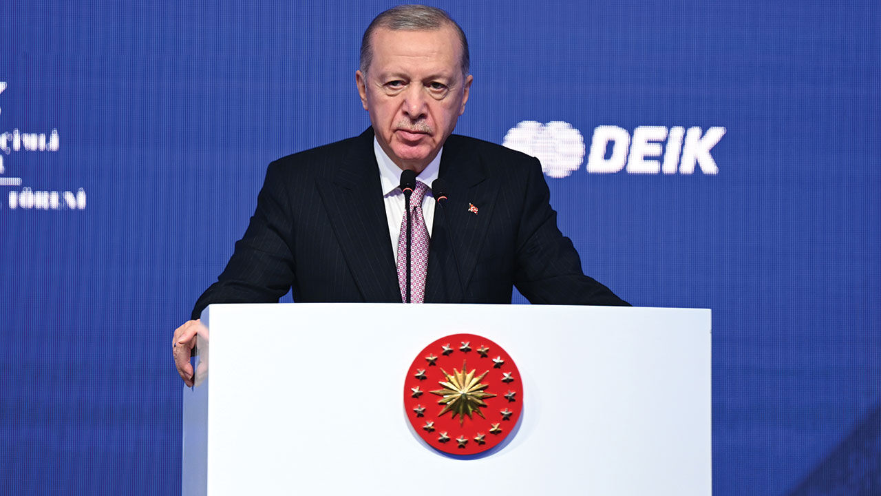 Cumhurbaşkanı Erdoğan'dan yeni yıl mesajı: Gerektiğinde kadife eldiven içindeki demir yumruğunu devreye alırız Cumhurbaşkanı Erdoğan'dan yeni yıl mesajı: Gerektiğinde kadife eldiven içindeki demir yumruğunu devreye alırız - 4. Resim