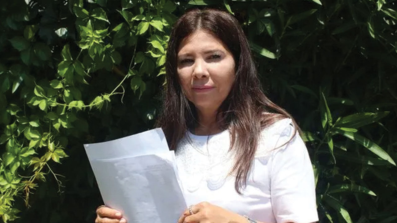 Eşinden boşanan Nilüfer Yalçın 18 yılda 400 dava açtı! Akıl sağlığı yerinde mi? Eşinden boşanan Nilüfer Yalçın 18 yılda 400 dava açtı! Akıl sağlığı yerinde mi? - 4. Resim