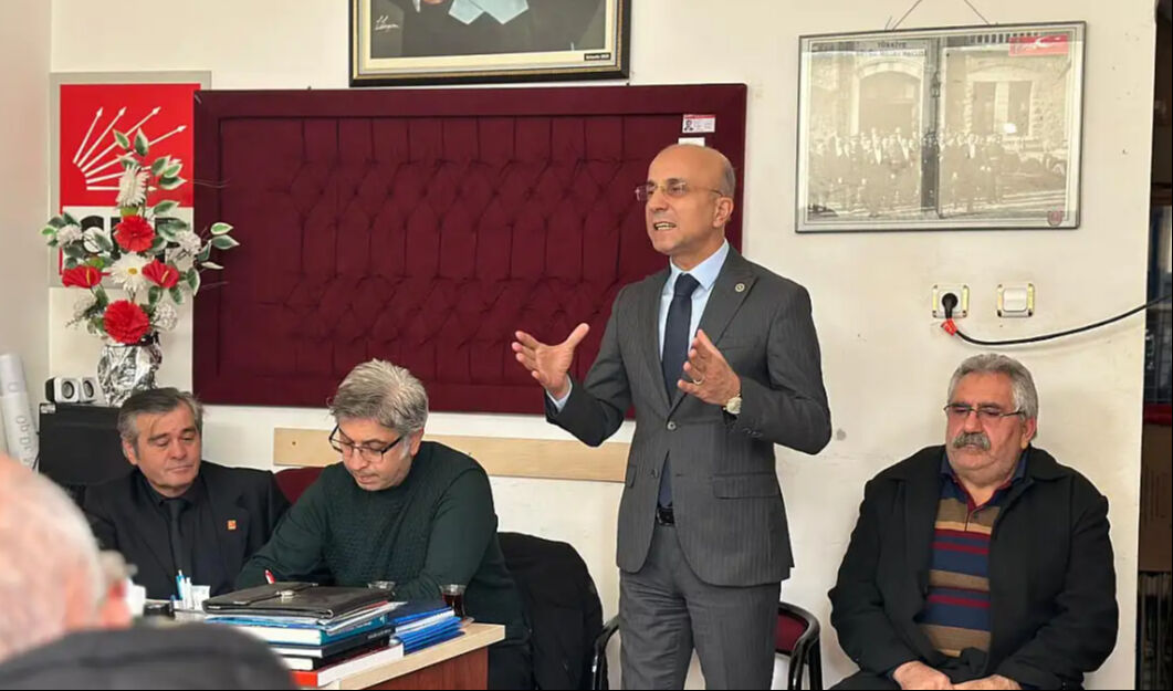 İyi Parti'den istifa eden Belediye Meclis Üyeleri Mustafa Balak ve Teyfik Tiryaki CHP'ye geçti İyi Parti'den istifa eden Belediye Meclis Üyeleri Mustafa Balak ve Teyfik Tiryaki CHP'ye geçti - 1. Resim