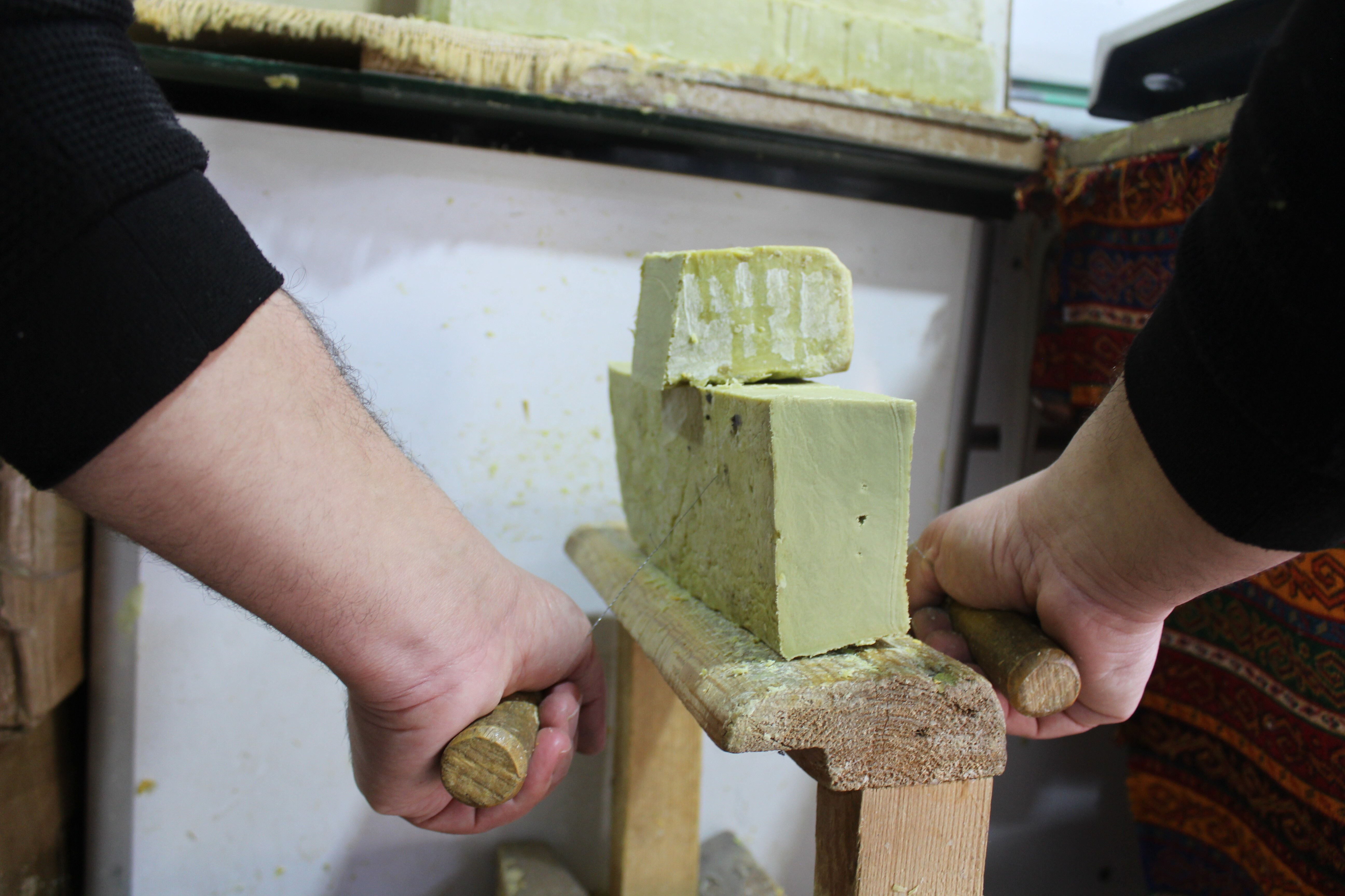 Siirt'te üretiliyor, duyan koşuyor! Kilosu 700 TL! Cilt ve sağlık sorunlarına iyi geliyor... - 1. Resim