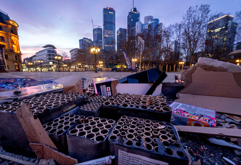Almanya'da yeni yıl kutlamaları facia ile son buldu! Çok sayıda ölü var - 1. Resim