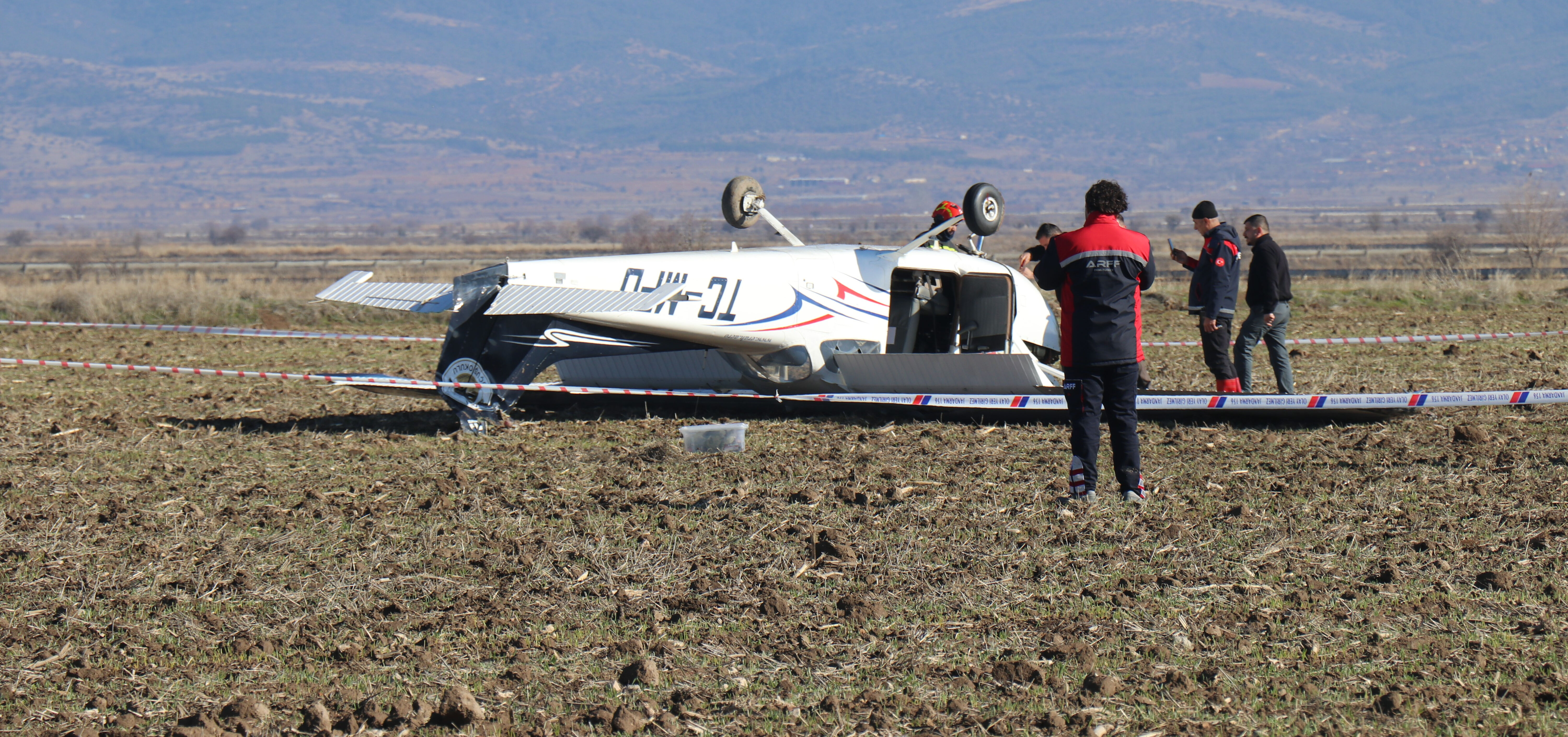 Eğitim uçağı Denizli'ye zorunlu iniş yaptı! Bölgeye ekipler sevk edildi - 2. Resim