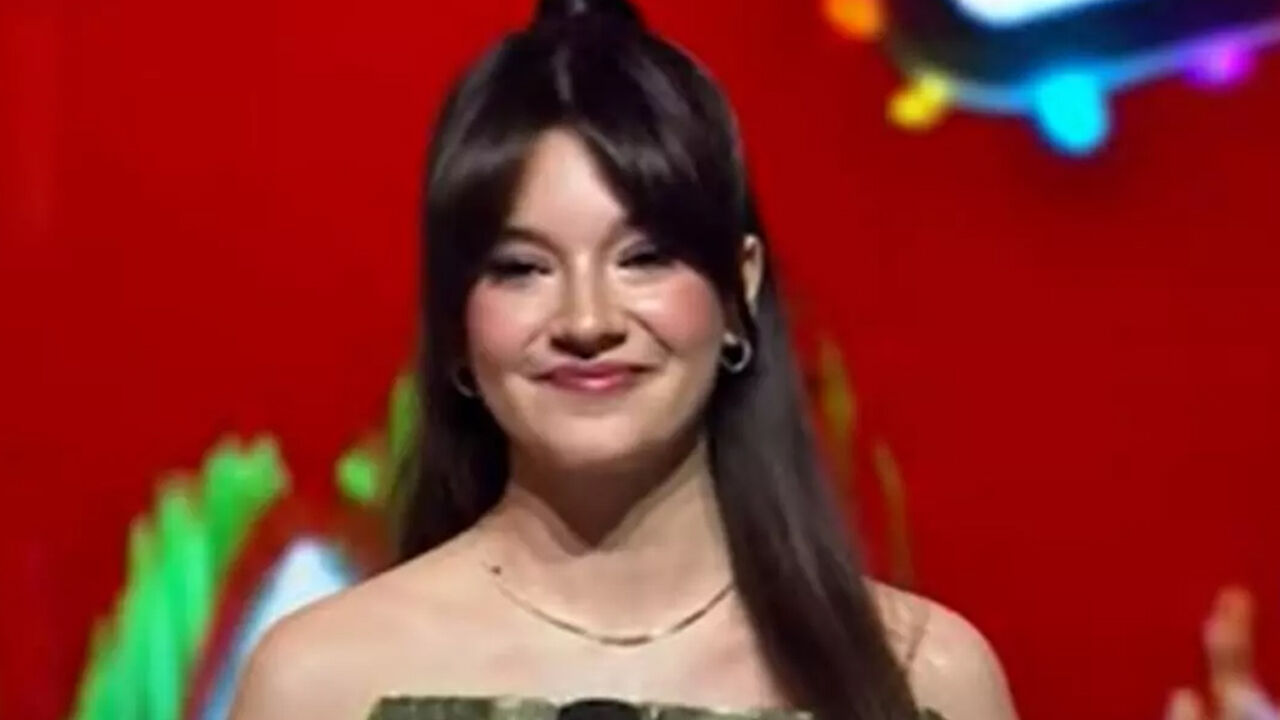 Kızıl Goncalar'ın Zeynep'i Mina Demirtaş yaşını açıkladı! Sosyal medya yıkıldı - 2. Resim