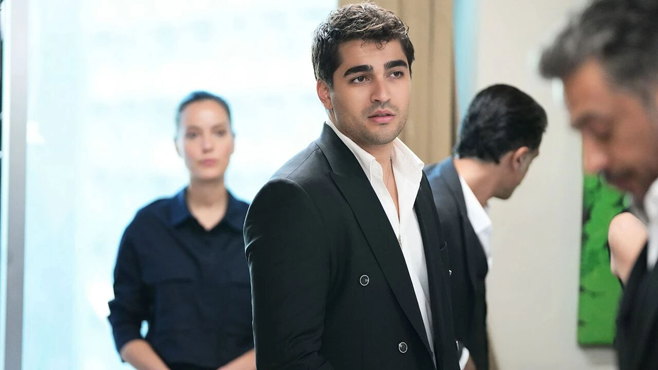 Yalı Çapkını bu hafta var mı? Son bölümü gündeme damga vurdu  Yalı Çapkını bu hafta var mı? Son bölümü gündeme damga vurdu  - 1. Resim