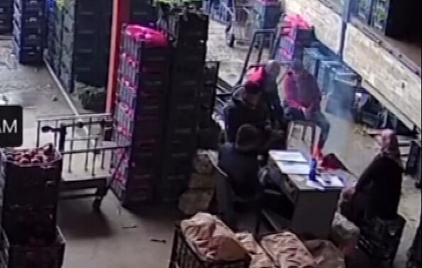 Antalya'da hal işçileri ısınmak isterken teneke bomba gibi patladı - 1. Resim