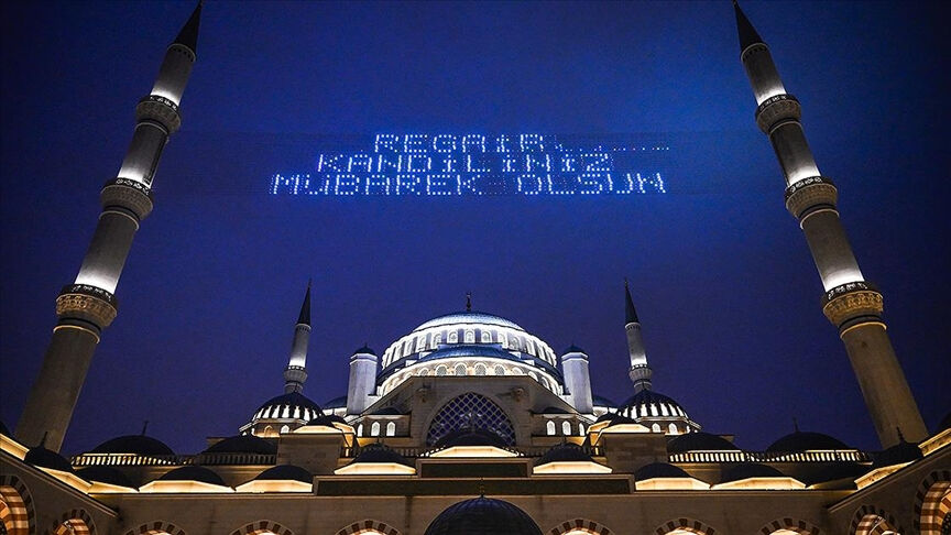 Bu akşam hangi kanalda hangi kandil programı var, saat kaçta? 2 Ocak Salı günü TV yayın akışı belli oldu  - 3. Resim