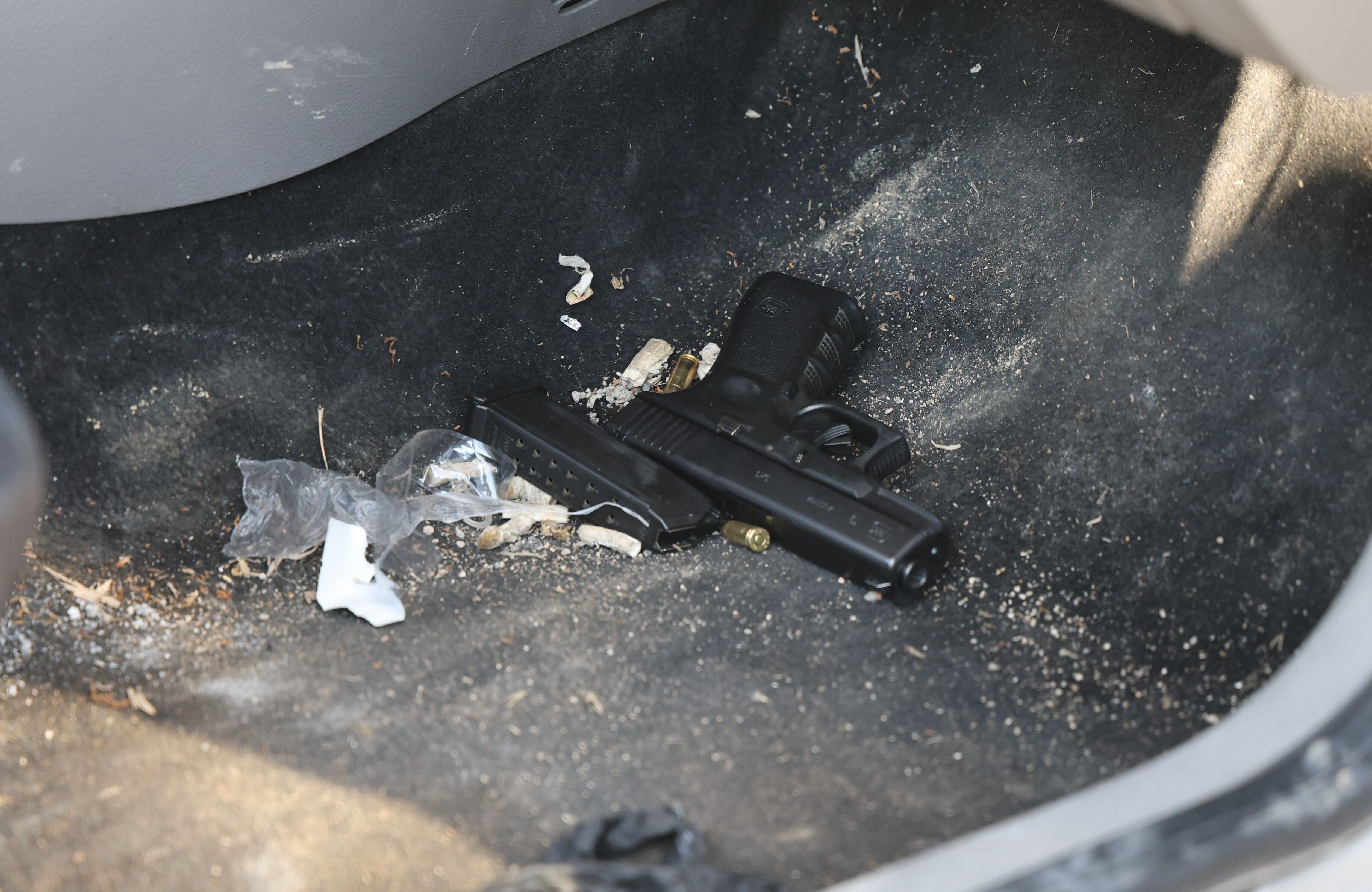 Cadde ortasında infaz! Başından vurup kayıplara karıştılar Cadde ortasında infaz! Başından vurup kayıplara karıştılar - 2. Resim