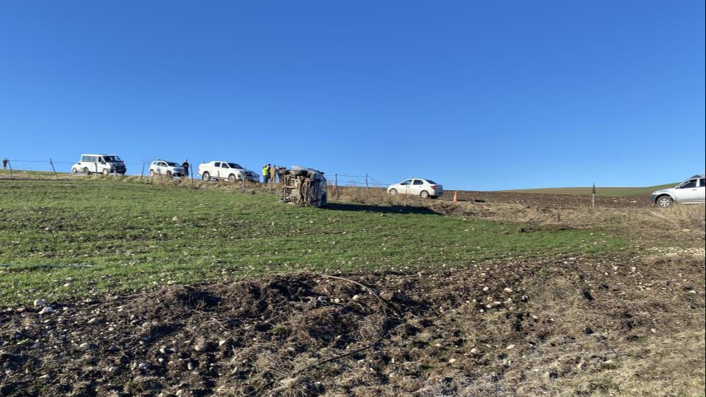 Diyarbakır'da öğrenci servisi devrildi, çok sayıda yaralı var - 1. Resim