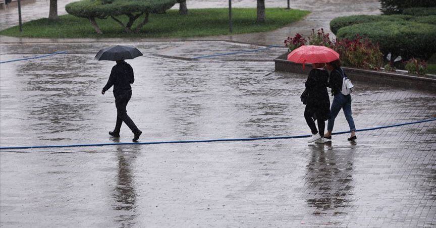 Hafta sonu için plan yapan İstanbulluları üzen haber! Meteoroloji tek tek paylaştı - 2. Resim