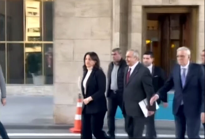 İmralı teması sonrası kritik gelişme: Bahçeli-DEM görüşmesi sona erdi İmralı teması sonrası kritik gelişme: DEM heyeti Bahçeli ile görüşecek - 1. Resim