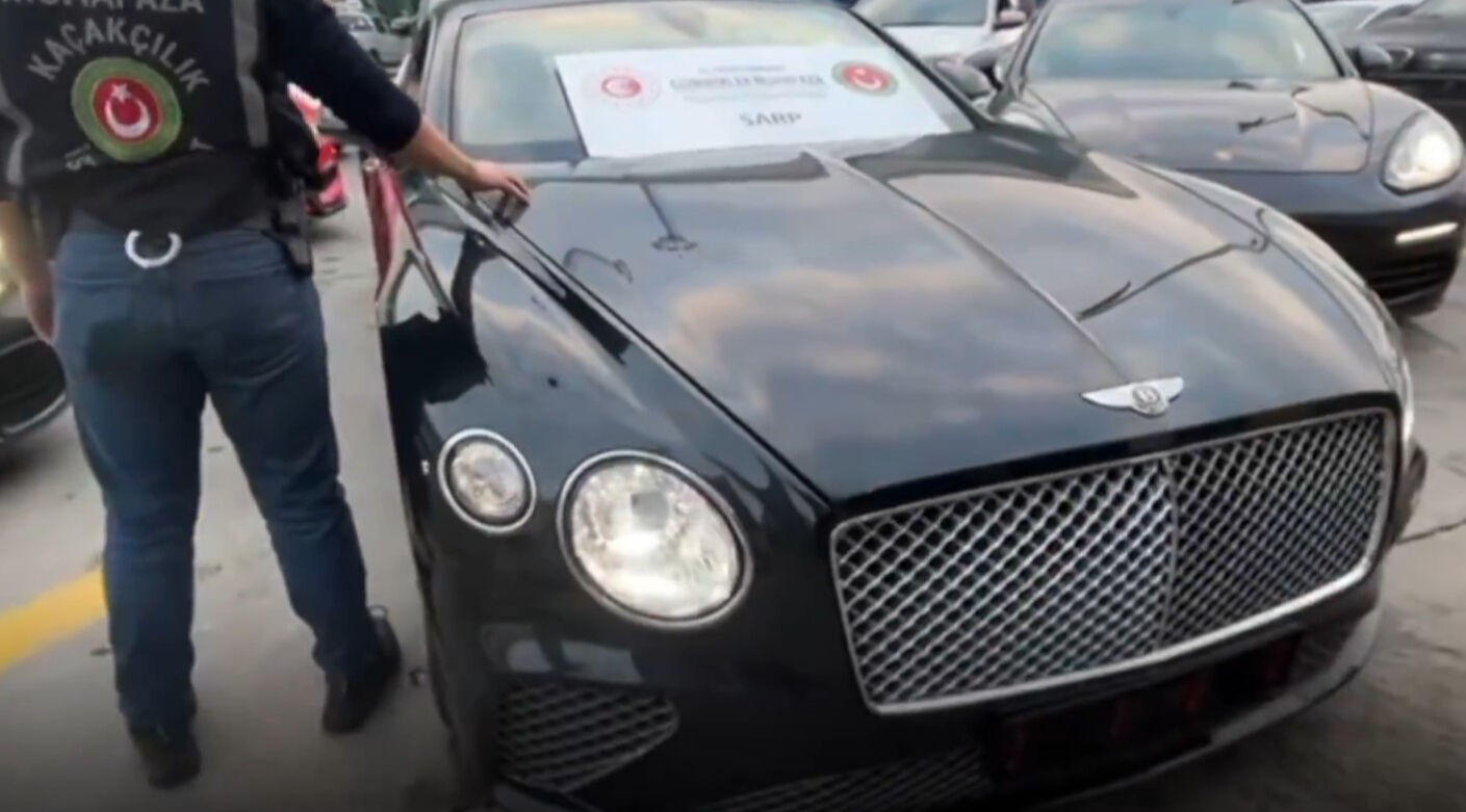 Kaçakçılığa geçit yok! 540 milyon lira değerindeki 50 lüks araç ele geçirildi - 2. Resim