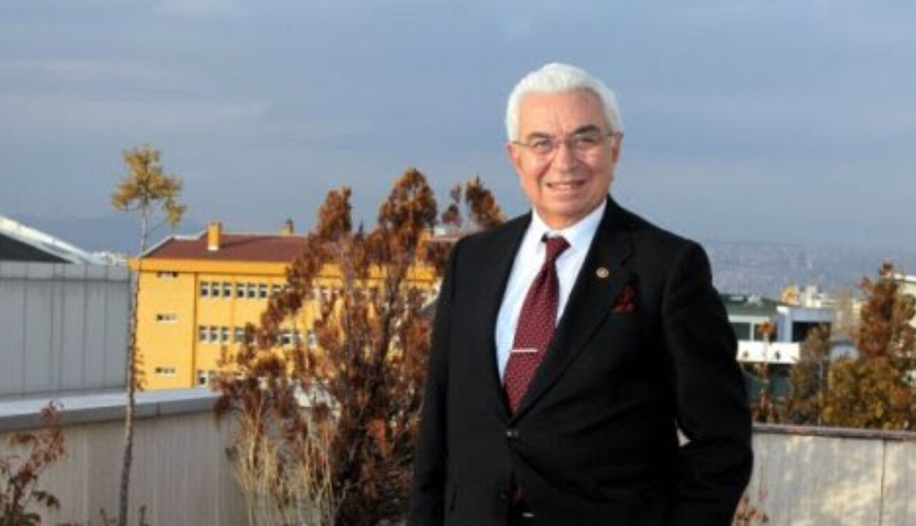 Nahit Menteşe kimdir, kaç yaşındaydı? Eski bakan Nahit Menteşe'nin naaşı Karşıyaka Mezarlığı'na defnedilecek Nahit Menteşe kimdir, kaç yaşındaydı? Eski bakan Nahit Menteşe'nin naaşı Karşıyaka Mezarlığı'na defnedilecek - 3. Resim