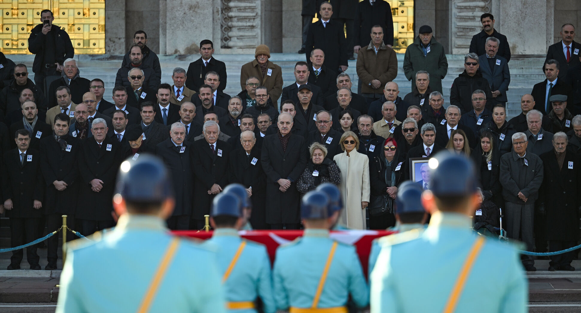Nahit Menteşe kimdir, kaç yaşındaydı? Eski bakan Nahit Menteşe'nin naaşı Karşıyaka Mezarlığı'na defnedilecek Nahit Menteşe kimdir, kaç yaşındaydı? Eski bakan Nahit Menteşe'nin naaşı Karşıyaka Mezarlığı'na defnedilecek - 1. Resim