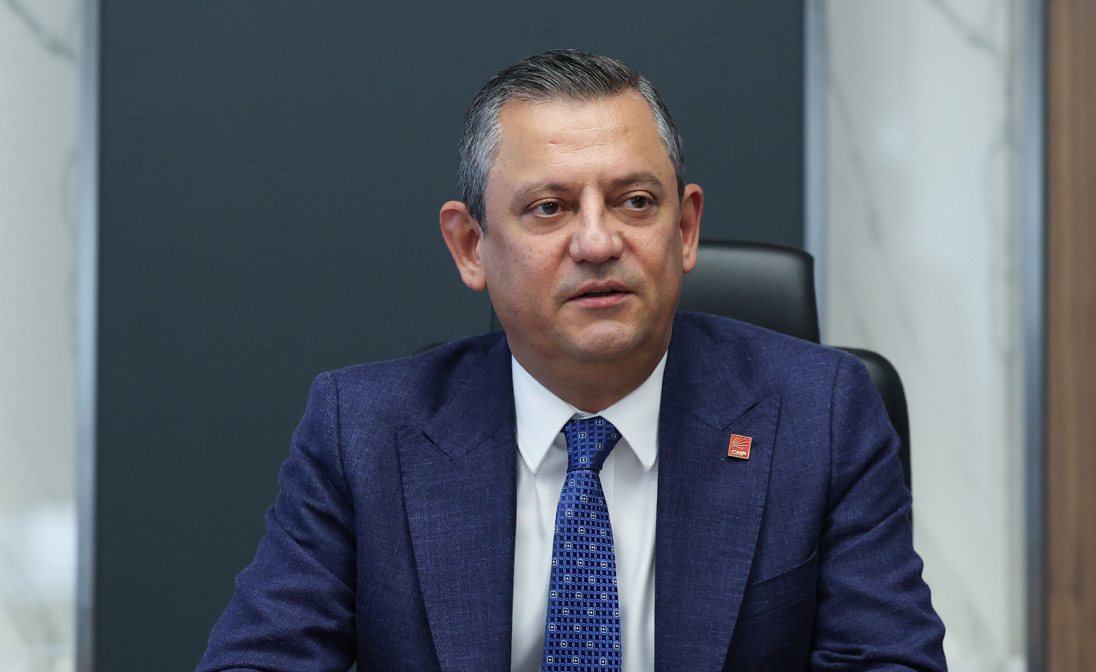 Özgür Özel'den Bahçeli-DEM görüşmesine ilk yorum Özgür Özel'den Bahçeli-DEM görüşmesine ilk yorum - 1. Resim