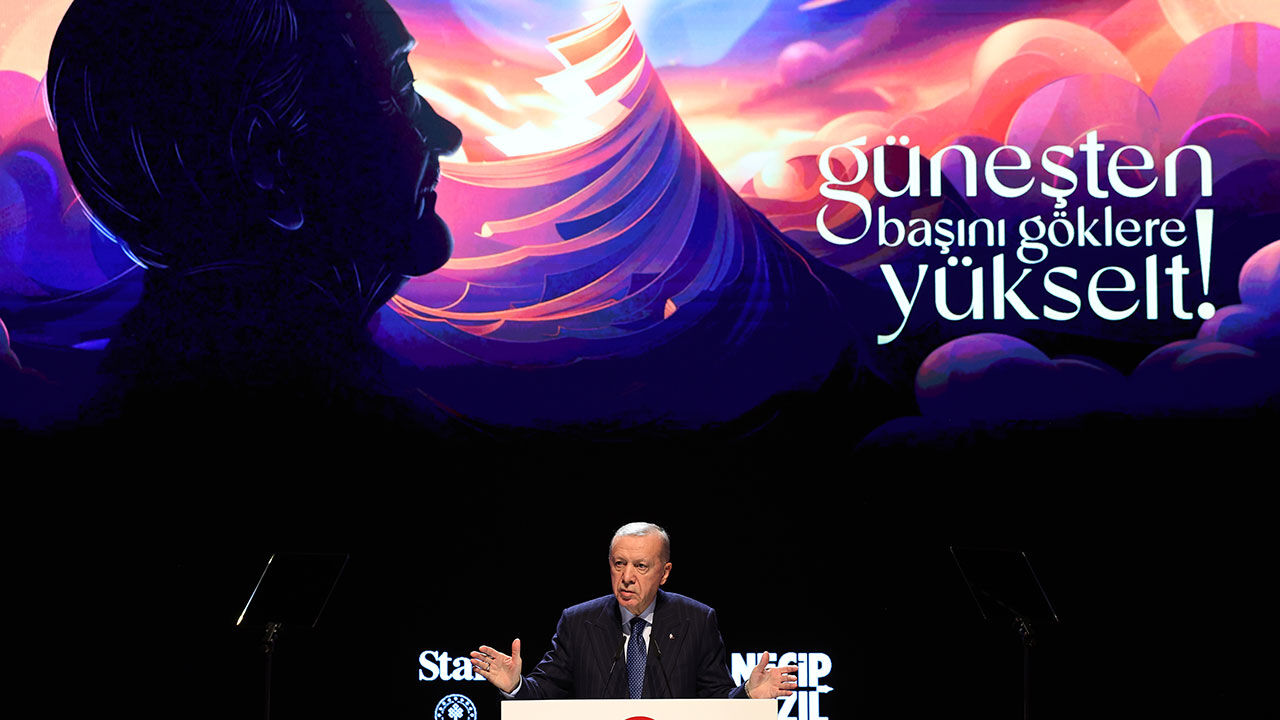 Erdoğan'dan 'Ayasofya' mesajı! Necip Fazıl'ın 'bir gün açılacak