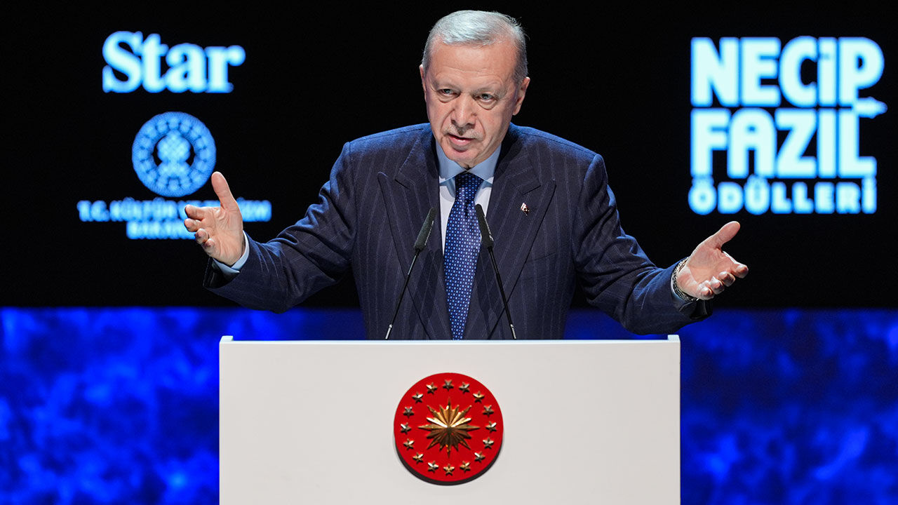 Erdoğan'dan 'Ayasofya' mesajı! Necip Fazıl'ın 'bir gün açılacak