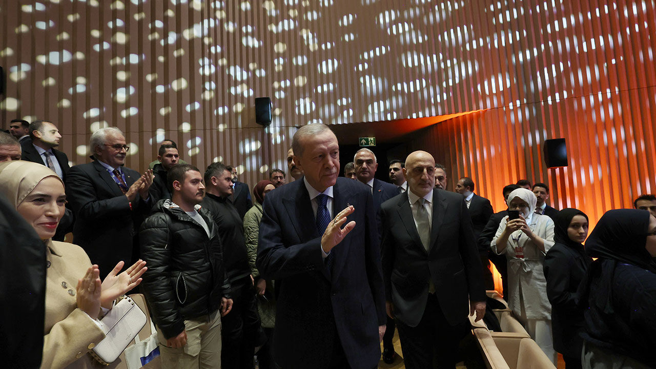 Erdoğan'dan 'Ayasofya' mesajı! Necip Fazıl'ın 'bir gün açılacak