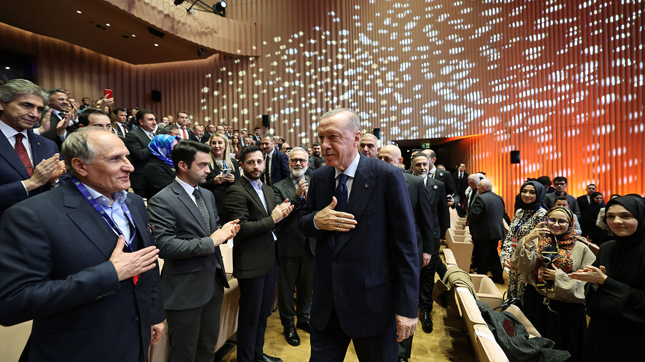 Erdoğan'dan 'Ayasofya' mesajı! Necip Fazıl'ın 'bir gün açılacak