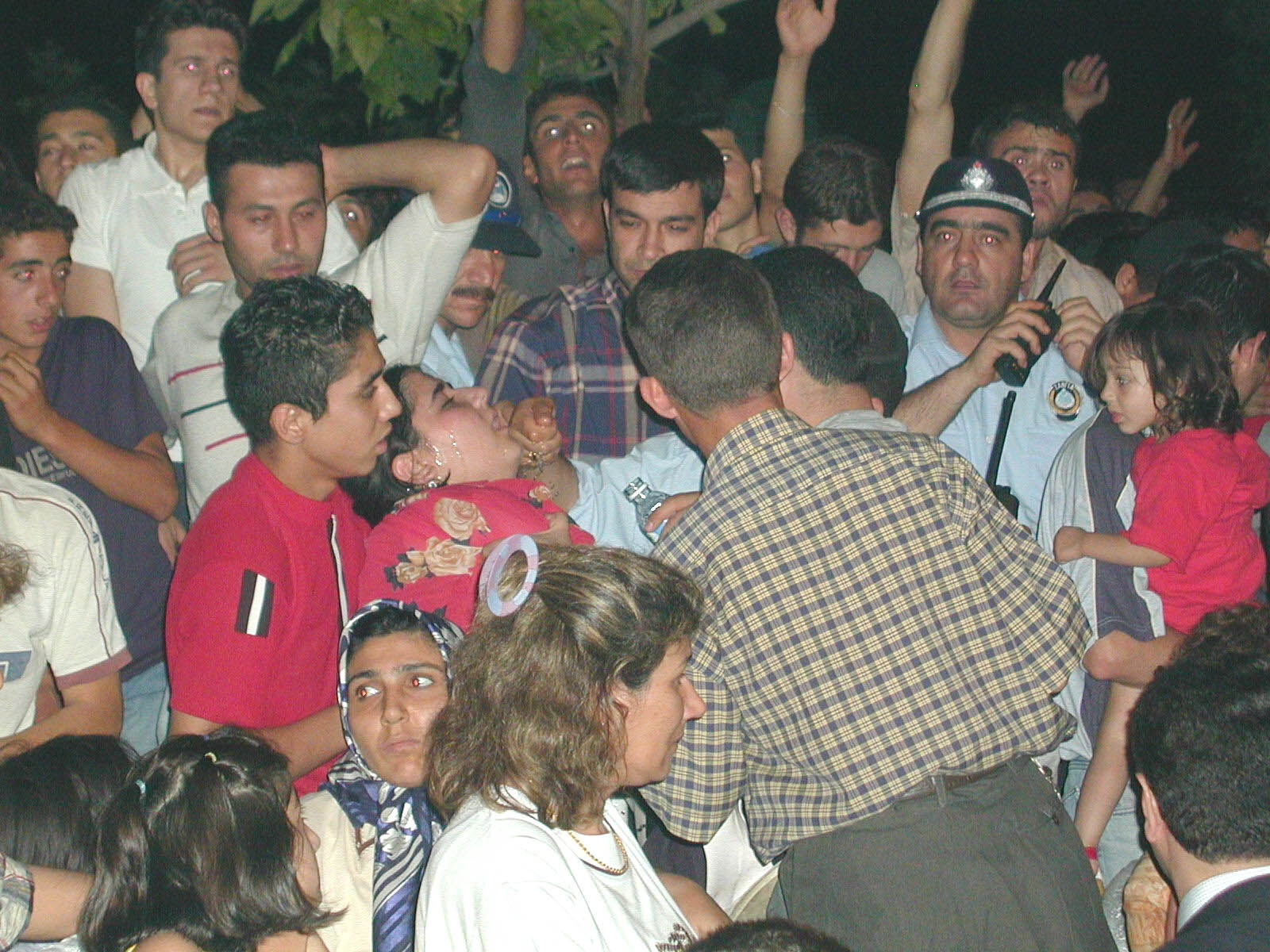 Ferdi Tayfur konserleri tarihe geçti: Siyasetçiler bu kalabalıkları toplayamadı - 6. Resim