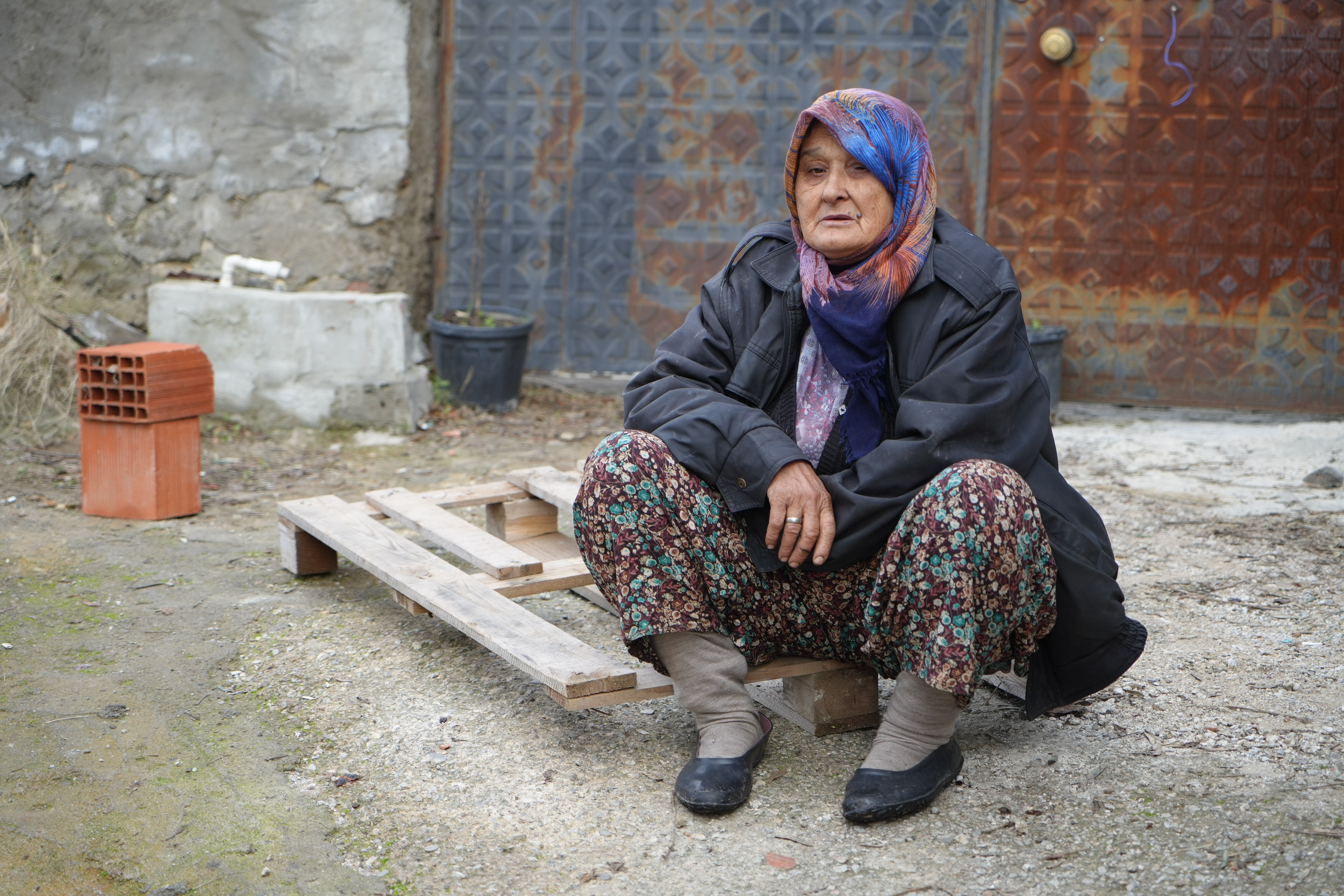 İki minik kardeş sarılarak can verdi: Acılı babaanne dilinden dökülenler yürekleri sızlattı - 1. Resim