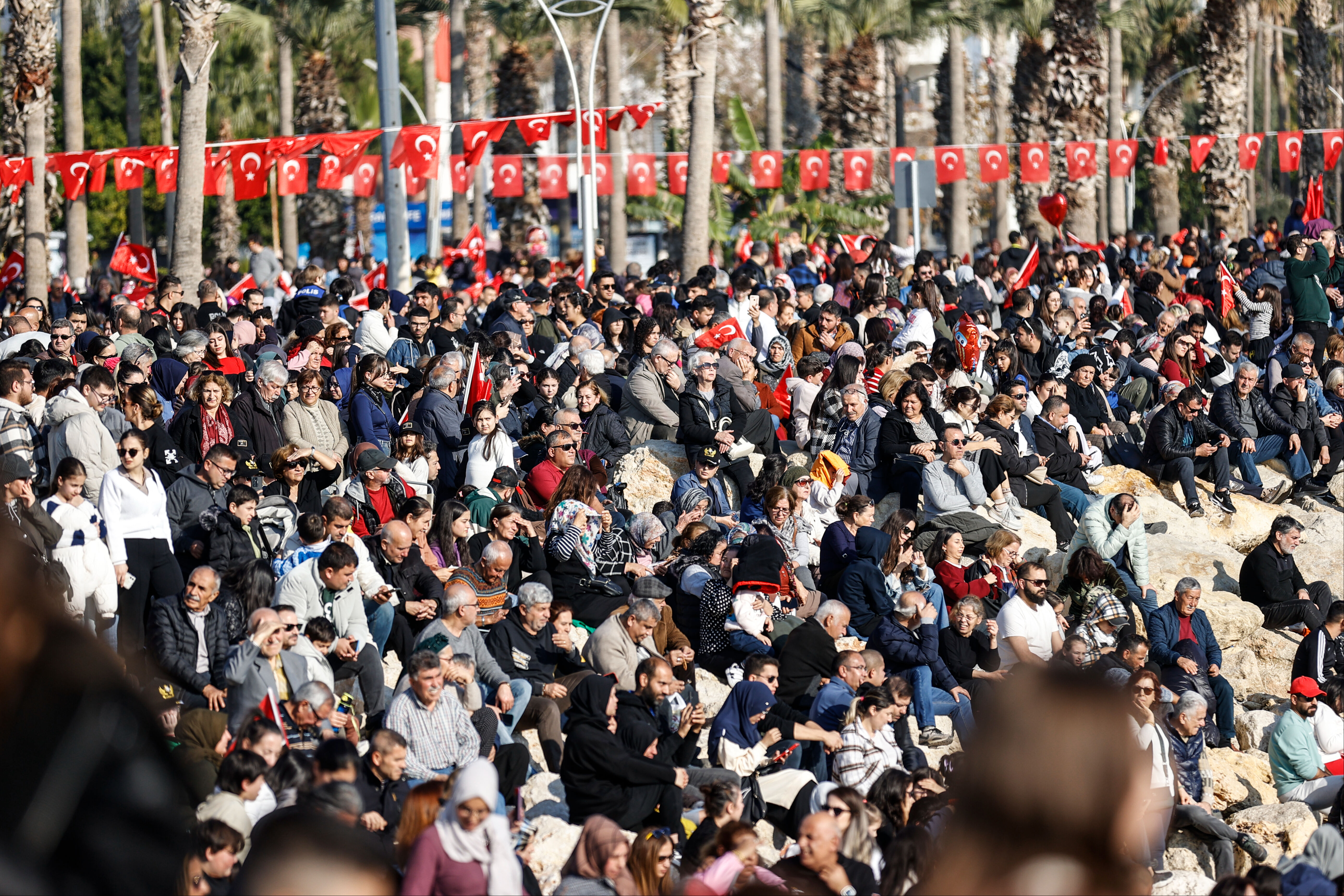 SOLOTÜRK'ten nefes kesen gösteri! Mersin'in düşman işgalinden kurtuluşuna THK şovu - 1. Resim