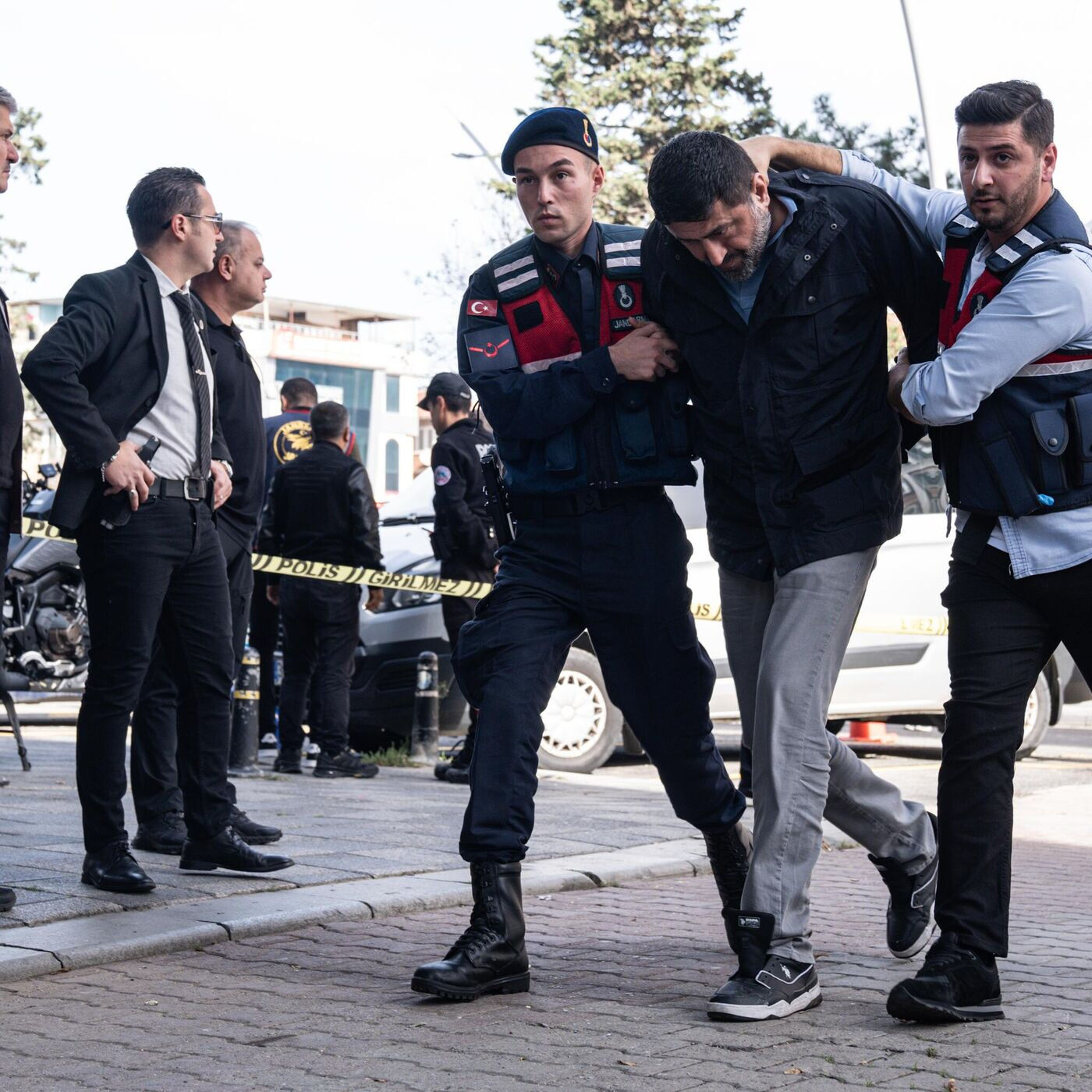 'Yenidoğan çetesini çökerten savcıya el çektirildi' iddiasına dava açıldı! Aralarında gazeteci ve avukat da var 'Yenidoğan çetesini çökerten savcıya el çektirildi' iddiasına dava açıldı! Aralarında gazeteci ve avukat da var - 3. Resim