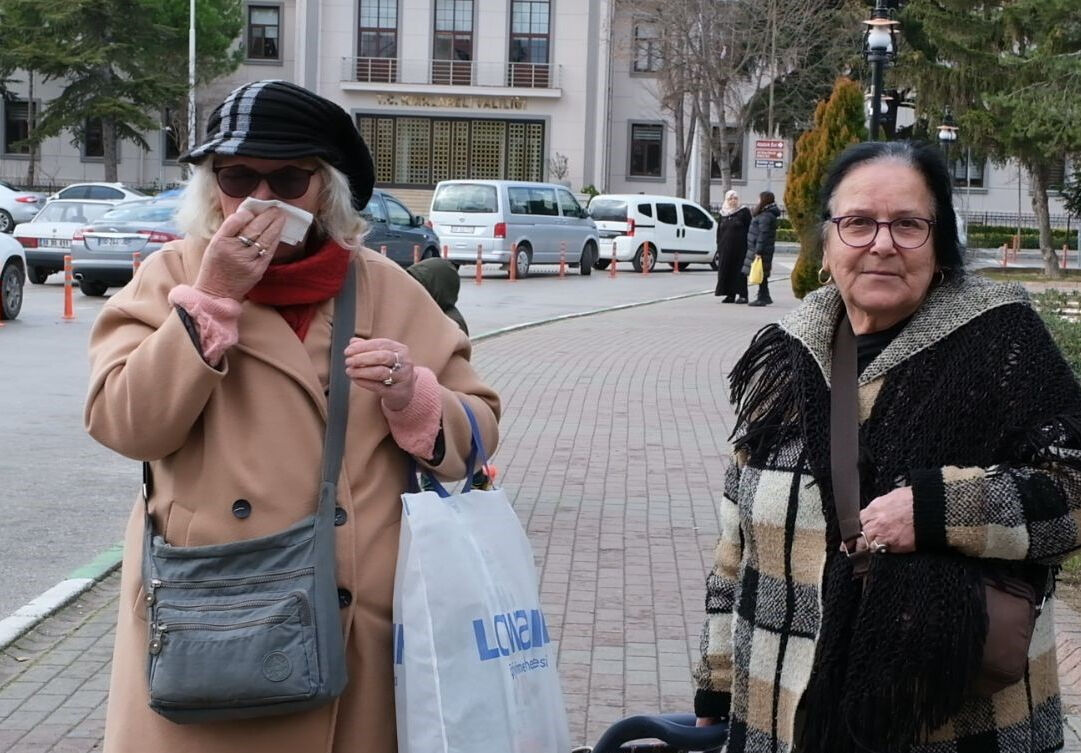 Bütün şehir aynı anda dinledi! Ferdi Tayfur şarkıları dinleyenleri ağlattı - 1. Resim