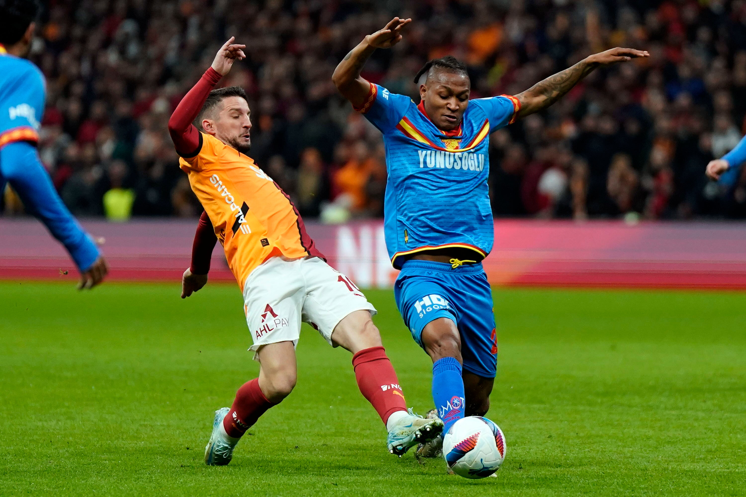 CANLI | Aslan 3 puan peşinde... Galatasaray-Göztepe canlı anlatım - 5. Resim