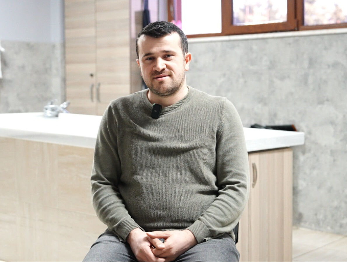 Çarpıcı gassal hatıraları gündemden düşmüyor: Verdiğim çayı içmedi... Odayı gül kokusu sardı - 2. Resim