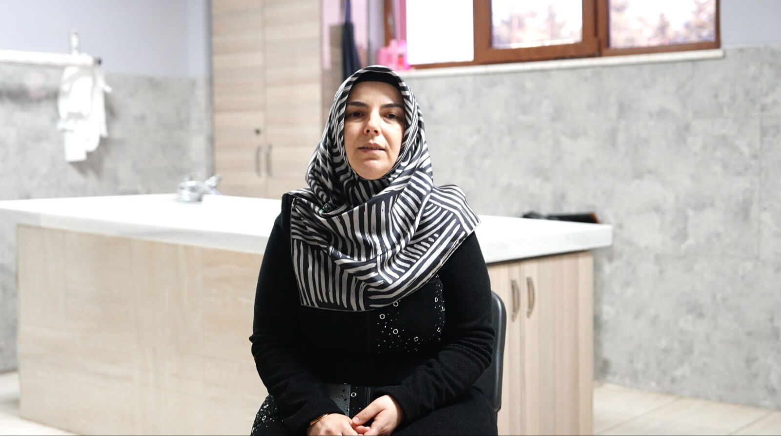 Çarpıcı gassal hatıraları gündemden düşmüyor: Verdiğim çayı içmedi... Odayı gül kokusu sardı - 3. Resim