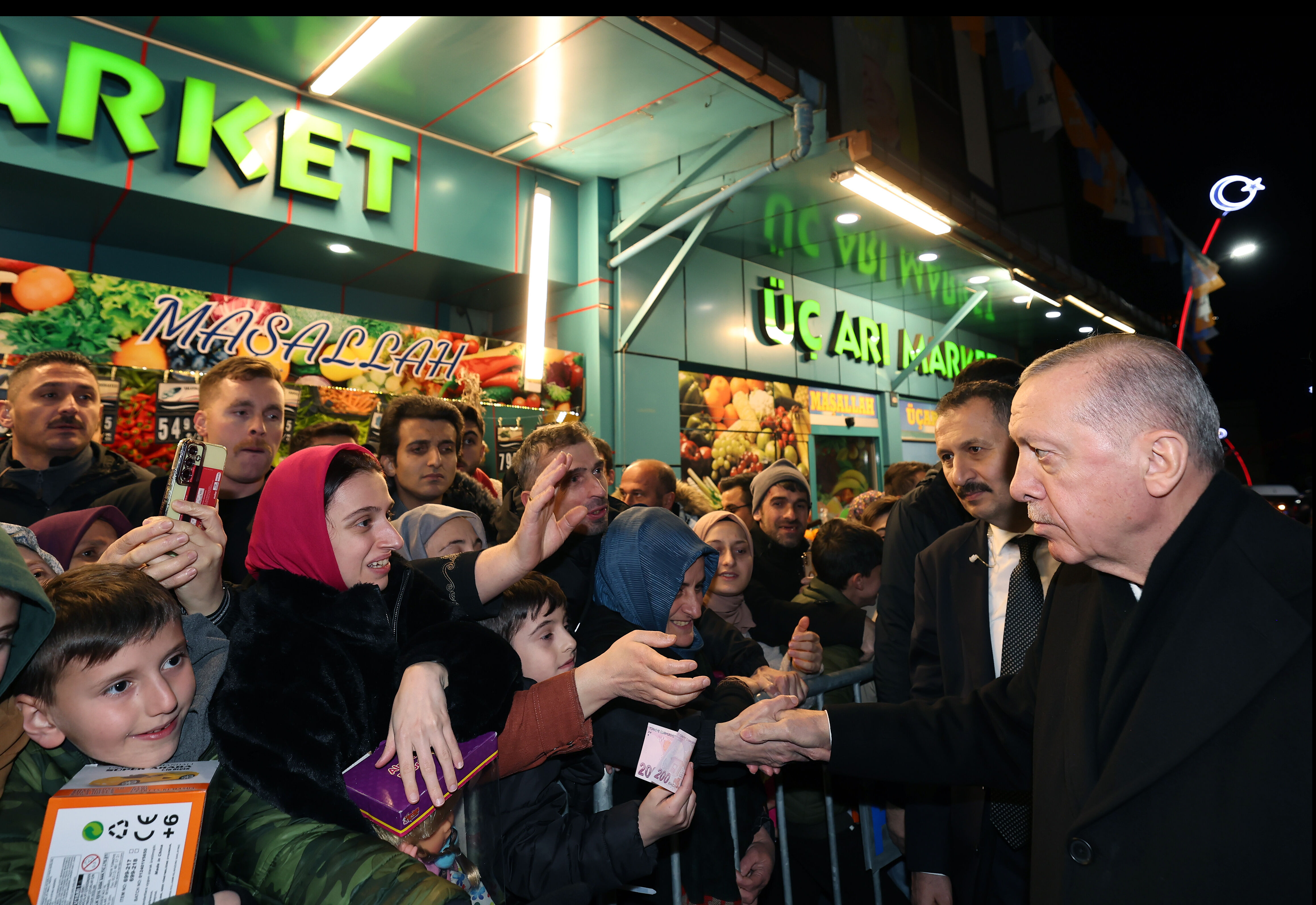 Cumhurbaşkanı Erdoğan memleketi Rize'de: 