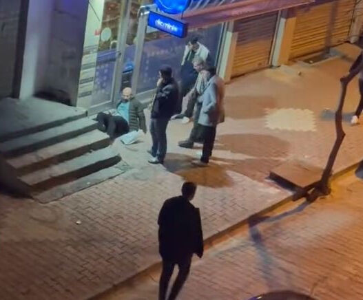 Esenyurt'ta alışveriş sonrası marketten çıkarken vuruldu - 1. Resim