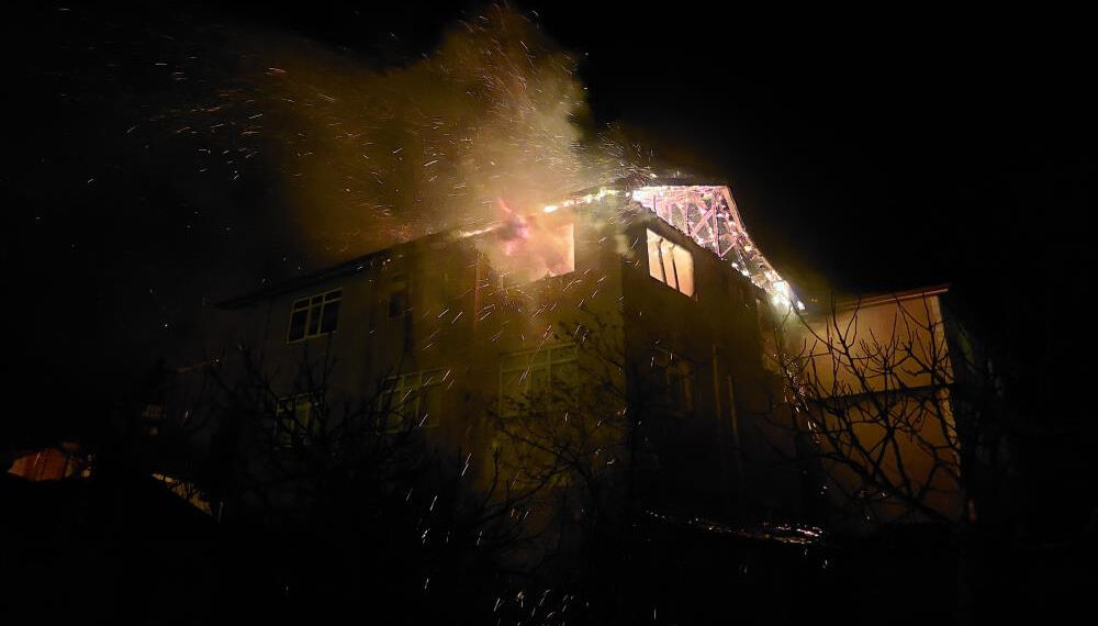 Sakarya'da 4 yabancının yaşadığı evde korkutan yangın - 1. Resim
