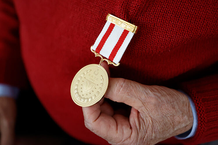 Yarım asır sonra gelen madalya! Kıbrıs gazisi olduğunu 50 yıl sonra öğrendi - 2. Resim