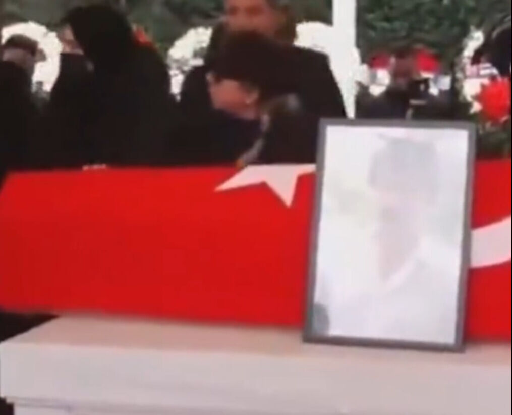 Ferdi Tayfur'un cenazesinde kavga çıkmıştı! Gerilim sürerken damat ve yeğeninden olay paylaşım... - 1. Resim