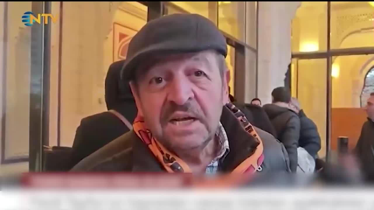 Ferdi Tayfur'un cenazesinde şok olay! Yaptıkları 'Pes artık' dedirtti - 3. Resim