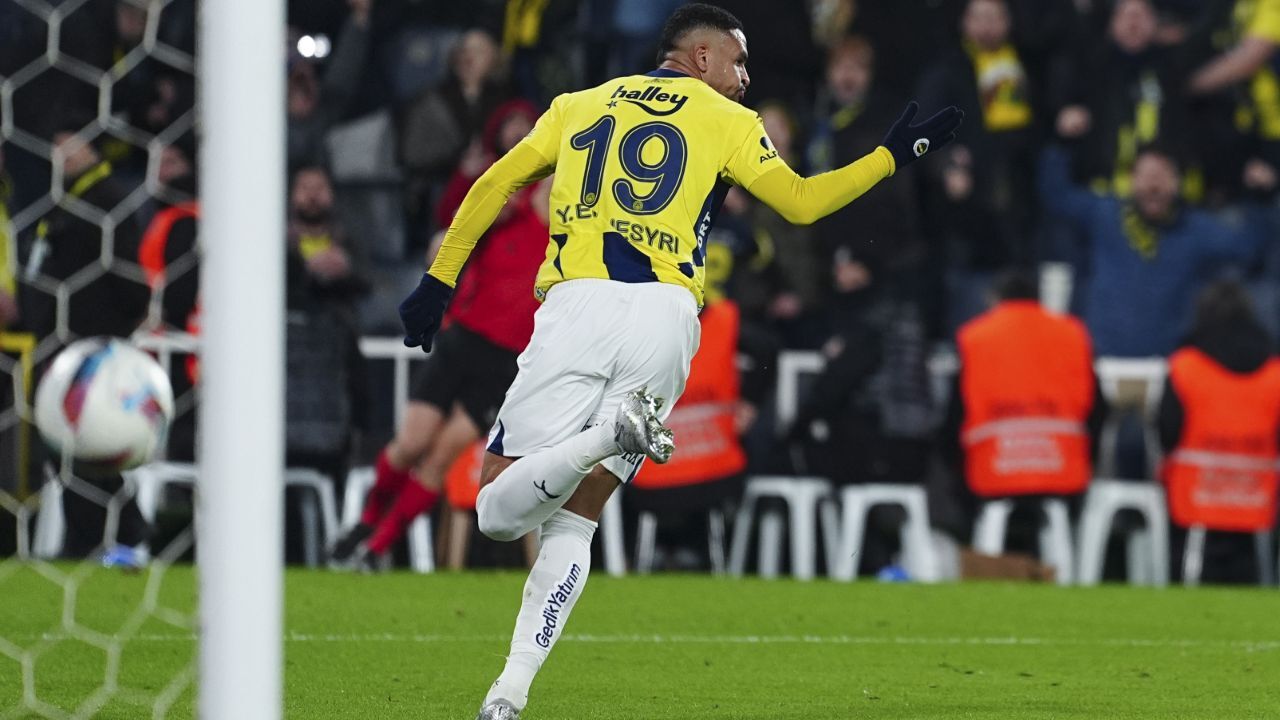 Zafer Fenerbahçe'nin! Sarı lacivertliler Hatayspor'u 2-1 mağlup etti