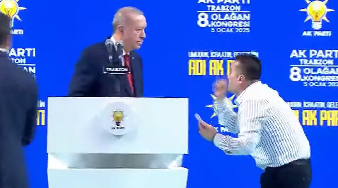 Kimse onu durduramadı: Bir anda kendini sahnede buldu, Cumhurbaşkanı Erdoğan şaştı kaldı! - 1. Resim