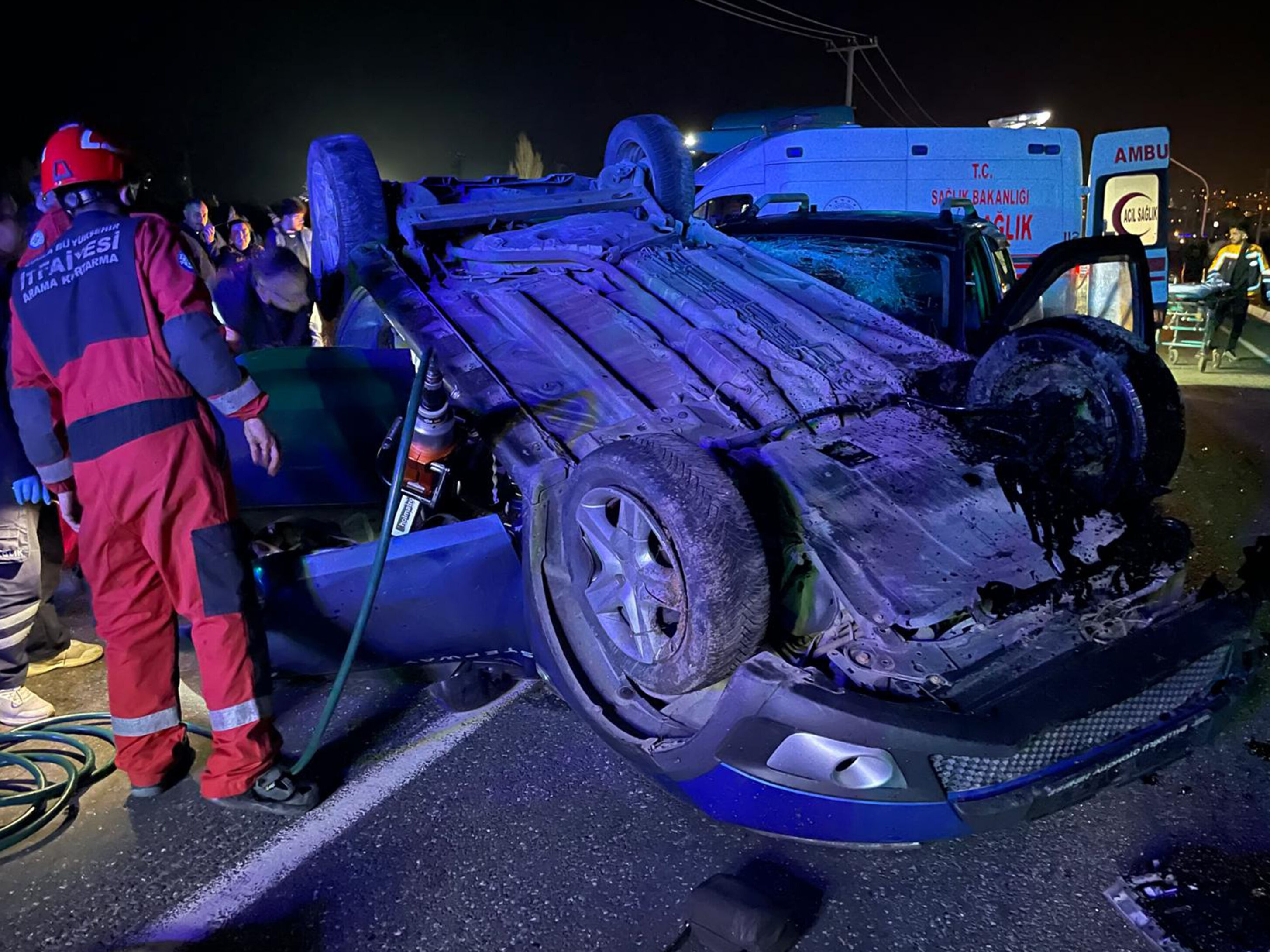 Muğla'da zincirleme kaza! Çok sayıda araç birbirine girdi, ambulanslar olay yerinde - 2. Resim